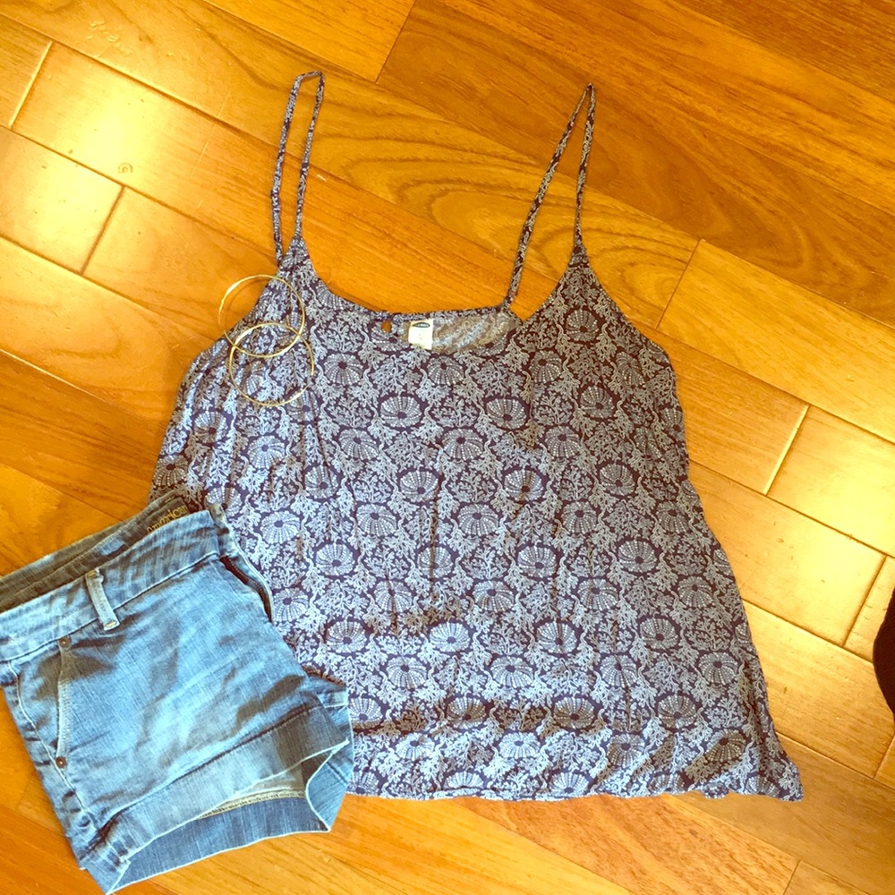 Swing open back Old Navy tank